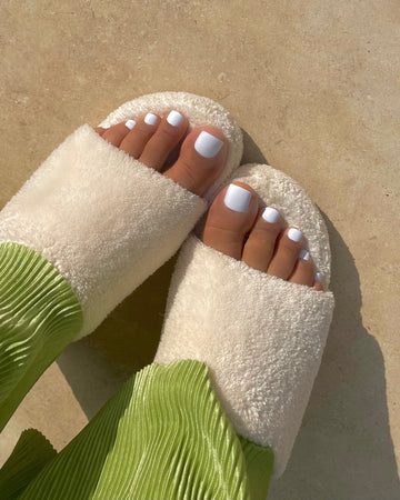 Blanc // Pieds