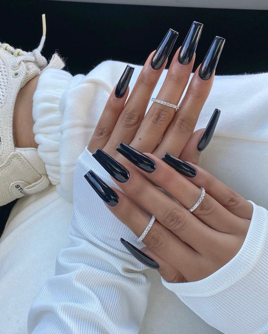 Noire // Basique