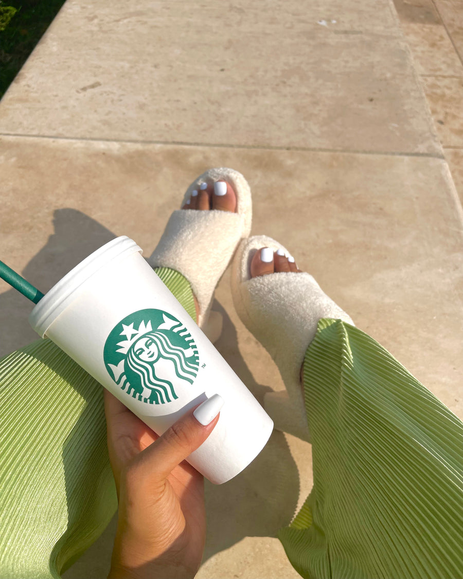 Blanc // Pieds