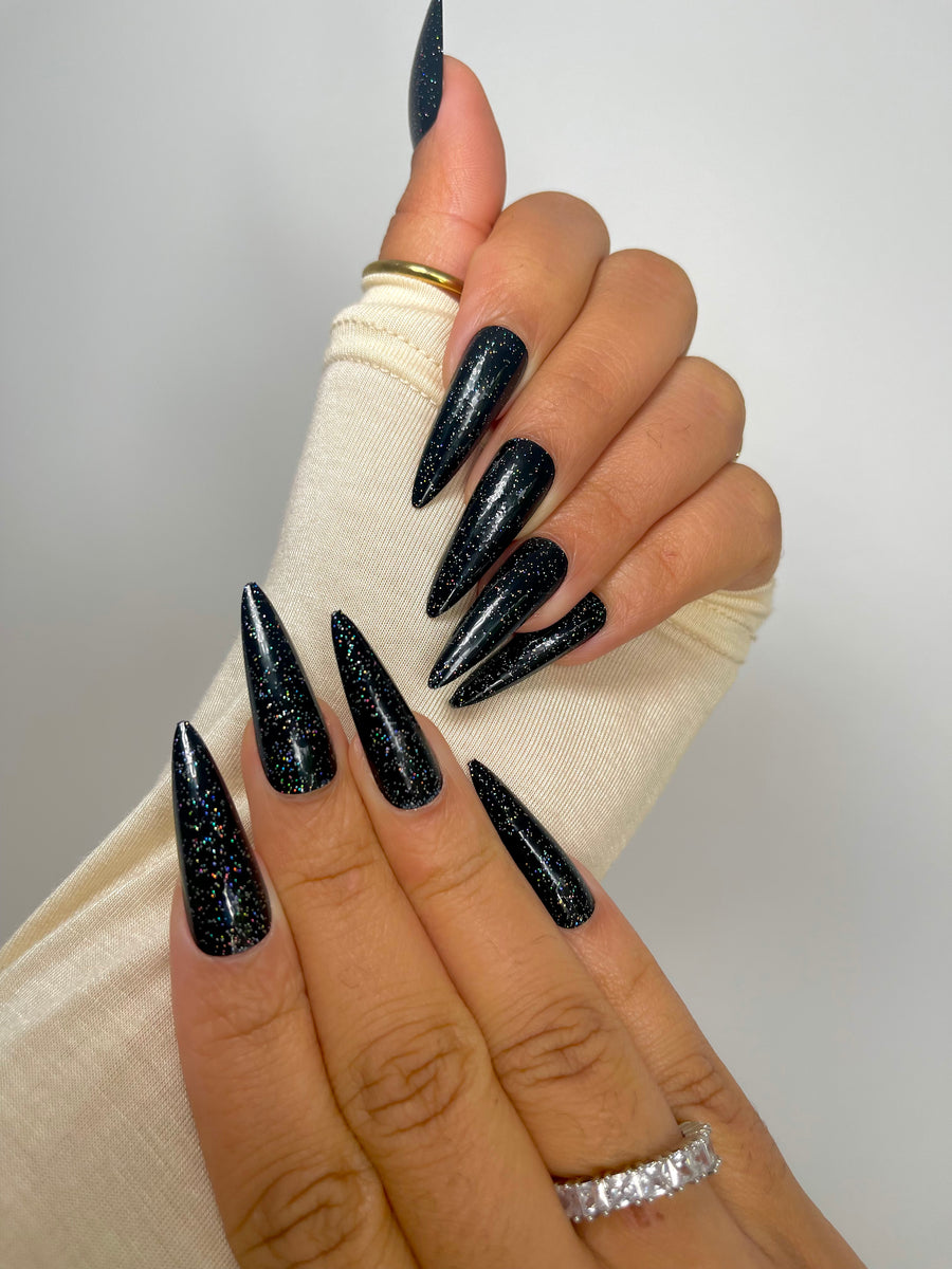 Black Star // Stiletto